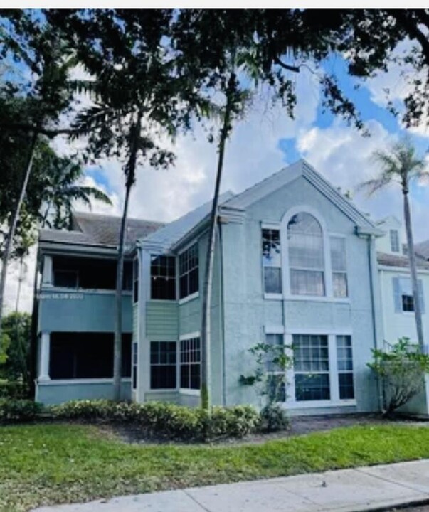 1215 Crystal B Way in Delray Beach, FL - Building Photo