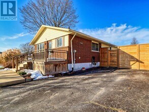 7371 N Dorset Pl in Niagara Falls, ON - Building Photo - Building Photo