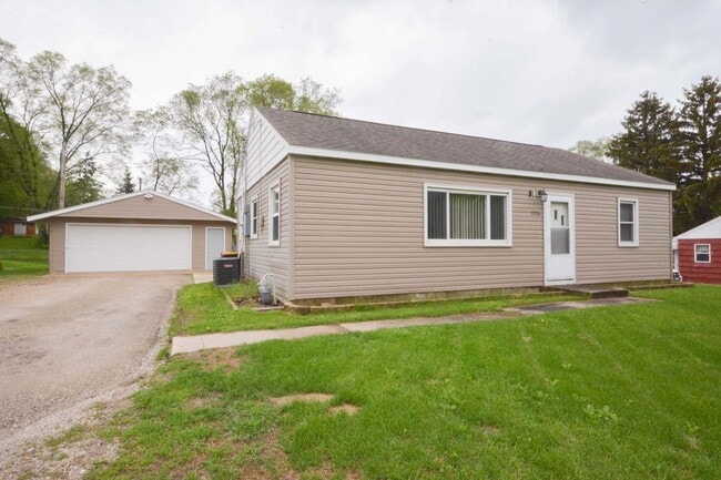 property at 2724 Markay St SE