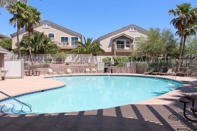 7127 Cabin Fever St in Las Vegas, NV - Foto de edificio - Building Photo