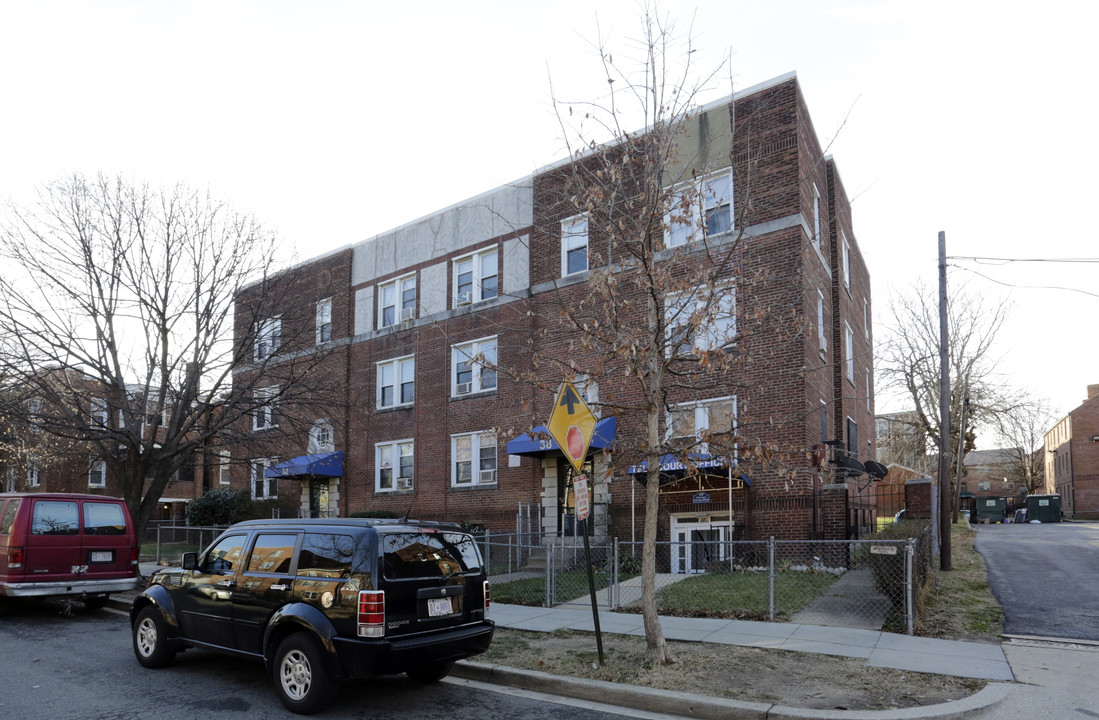 Tel Court Cooperative in Washington, DC - Foto de edificio