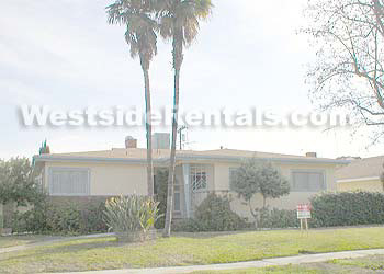 6370 Bothwell Rd, Unit 43 in Tarzana, CA - Building Photo