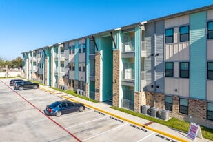 Palma Vista in Mission, TX - Building Photo