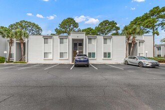 101 Old Ferry Rd in Shalimar, FL - Building Photo - Building Photo