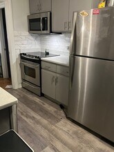 113 Greenvale Ave in Weymouth, MA - Building Photo - Building Photo