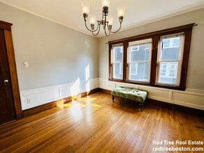 12 Saint Peter St, Unit 1 in Boston, MA - Building Photo - Building Photo