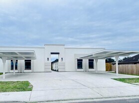 18 Robin in Pharr, TX - Building Photo