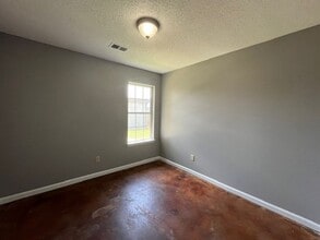 4267 Ravenwood Park W in Horn Lake, MS - Building Photo - Building Photo