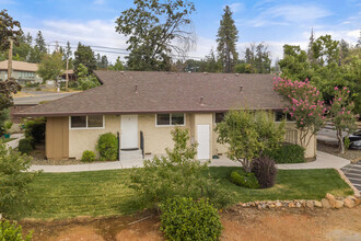 6118 Clark Rd in Paradise, CA - Building Photo - Building Photo