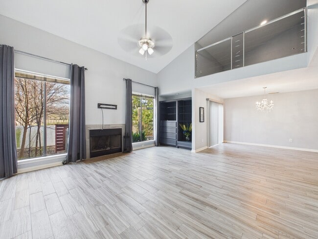 property at 7655 S Braeswood Blvd