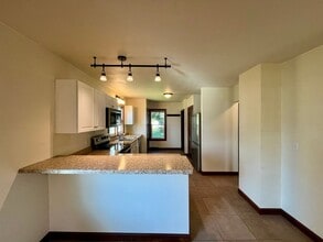 508 N Cherry Ave in Marshfield, WI - Building Photo - Building Photo