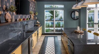 5420 Buford Hwy in Norcross, GA - Foto de edificio - Building Photo