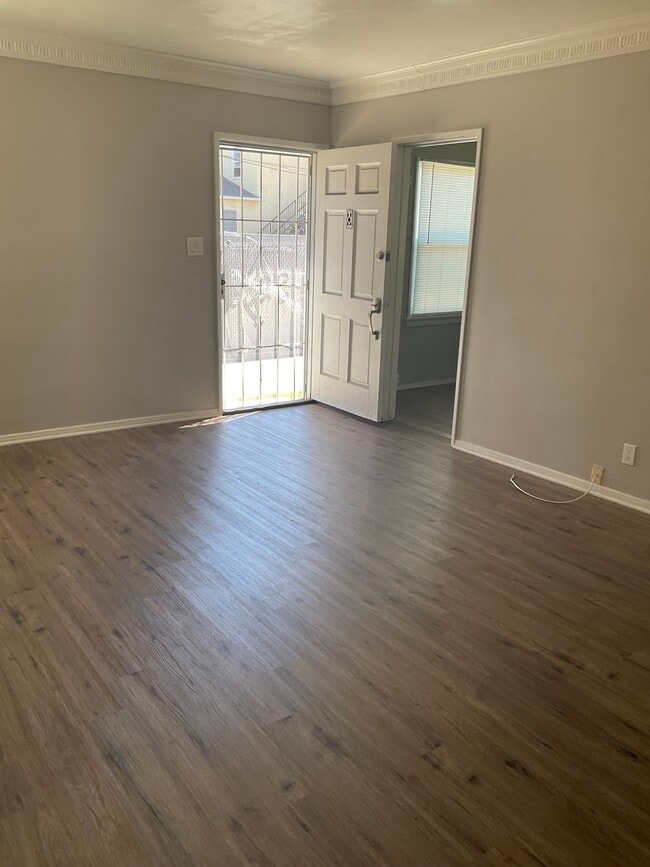 1709 S Redondo Blvd in Los Angeles, CA - Building Photo - Building Photo