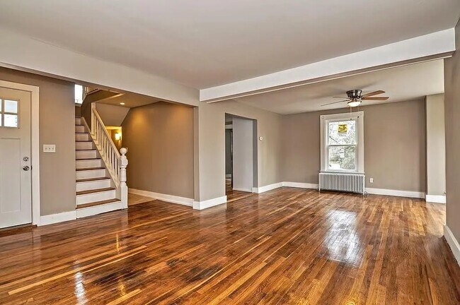 2 Shaw Pl in Foxboro, MA - Building Photo - Building Photo