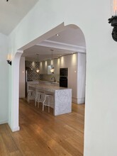 517 N Sweetzer Ave in West Hollywood, CA - Building Photo - Building Photo
