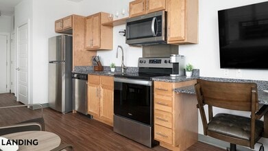 302 13th St S, Unit 602 in Birmingham, AL - Foto de edificio - Building Photo