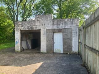 2130 Old Paris Rd in Lexington, KY - Foto de edificio - Building Photo