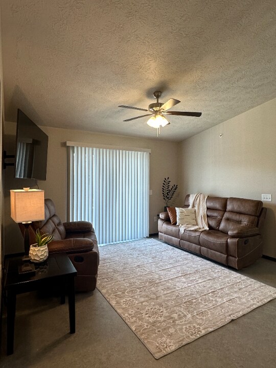 2115 N Carla Ave in Tea, SD - Building Photo