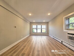 553 W Stratford Pl in Chicago, IL - Building Photo - Building Photo
