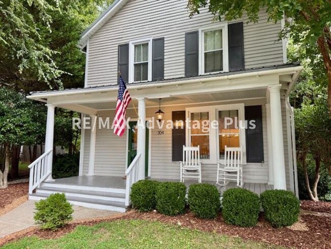 property at 304 2nd Ave