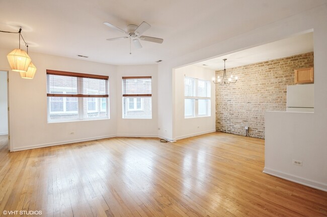 4423 N Lawndale Ave in Chicago, IL - Foto de edificio - Building Photo