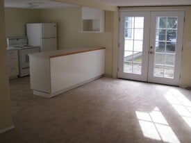 9120 Southwest Capitol Highway in Portland, OR - Building Photo