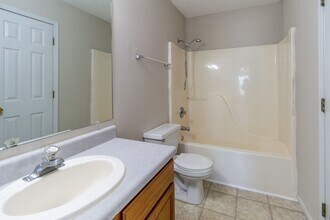 3501-3503-3503 Marquis Ct in Columbia, MO - Building Photo - Building Photo