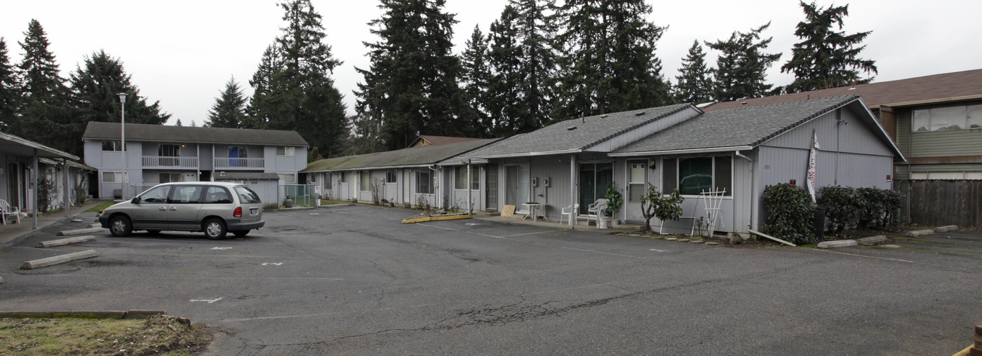 Lexington Court in Vancouver, WA - Building Photo