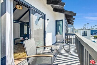 1083 Montauk Ln in Ventura, CA - Building Photo - Building Photo