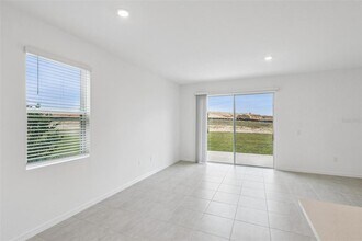 7621 WATERSCAPE Dr in Groveland, FL - Building Photo - Building Photo