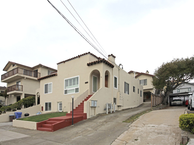 468 Watson St in Monterey, CA - Foto de edificio - Building Photo