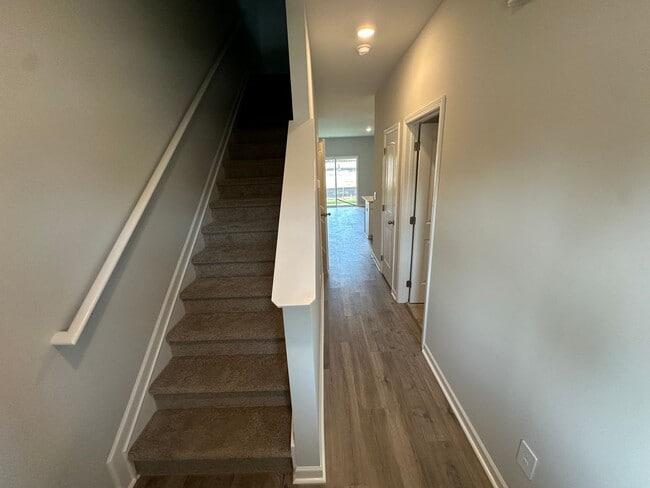 812 Quinn Dr in Lebanon, TN - Building Photo - Building Photo