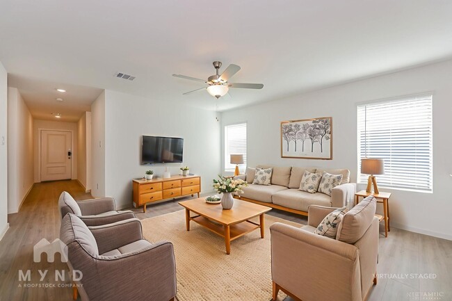 2756 Ctr Crk Ln in Fort Worth, TX - Foto de edificio - Building Photo