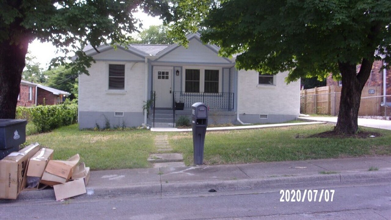 910 29th Ave N in Nashville, TN - Building Photo