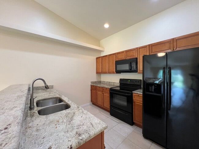 3320 SW 7th Pl in Cape Coral, FL - Foto de edificio - Building Photo
