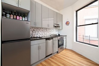 207 West 107th St in New York, NY - Building Photo - Floor Plan