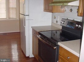 8491 Stonewall Rd in Manassas, VA - Building Photo