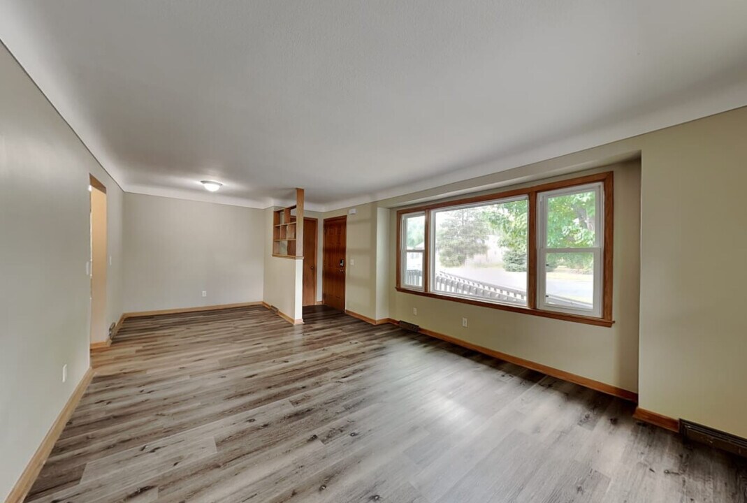 452 N Alexander St in San Fernando, CA - Building Photo