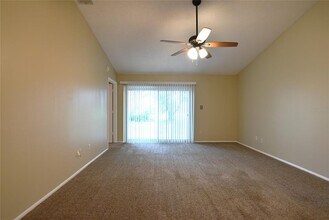 1135 Covington St in Oviedo, FL - Building Photo - Building Photo