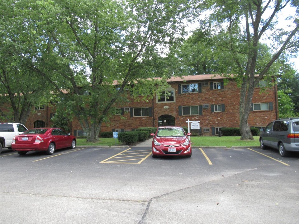 Lakewood Park Apartments in Milford, OH - Foto de edificio