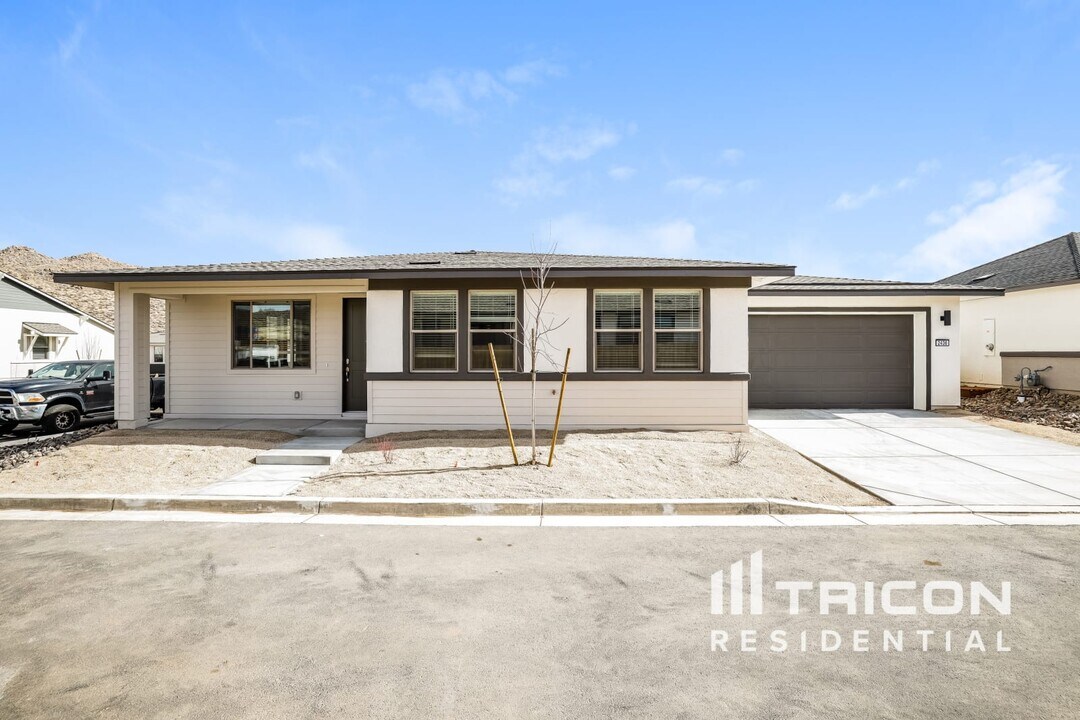 2436 Wolf Willow Ct in Reno, NV - Building Photo