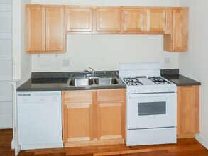 5133 N Wolcott Ave, Unit 1A in Chicago, IL - Building Photo - Building Photo