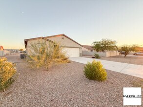 8639 W Valdez Dr in Arizona City, AZ - Building Photo - Building Photo