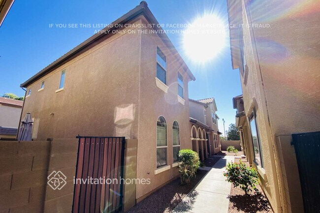 3383 E Liberty Ln in Gilbert, AZ - Foto de edificio - Building Photo