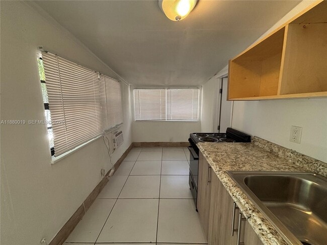 633 NW 15th Ave in Fort Lauderdale, FL - Building Photo - Building Photo