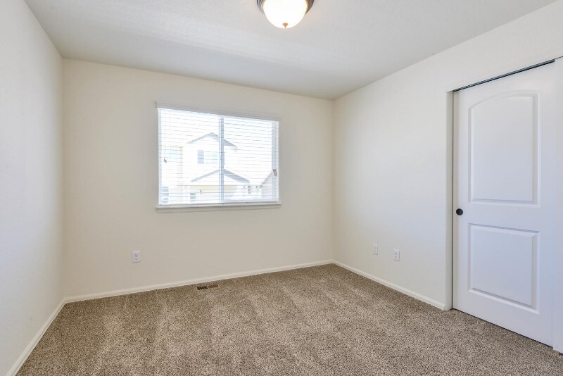 8815 16th St in Greeley, CO - Foto de edificio