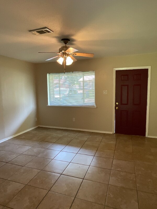 317 Hickory St photo'