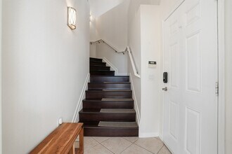 7820 Clemson St in Naples, FL - Building Photo - Building Photo