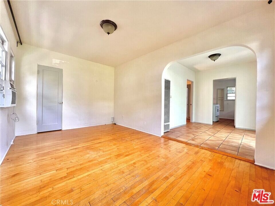 1922 Lake Shore Ave in Los Angeles, CA - Building Photo