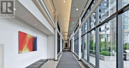 19 Singer Ct in Toronto, ON - Building Photo - Building Photo